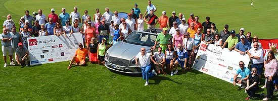 Münchens PR-Lady Fedra Sayegh (rechts) lud 72 Golfer zugunsten des Naturschutz-Projektes „Waldschule“ der BayWa-Stiftung in den Golfclub Eichenried ein